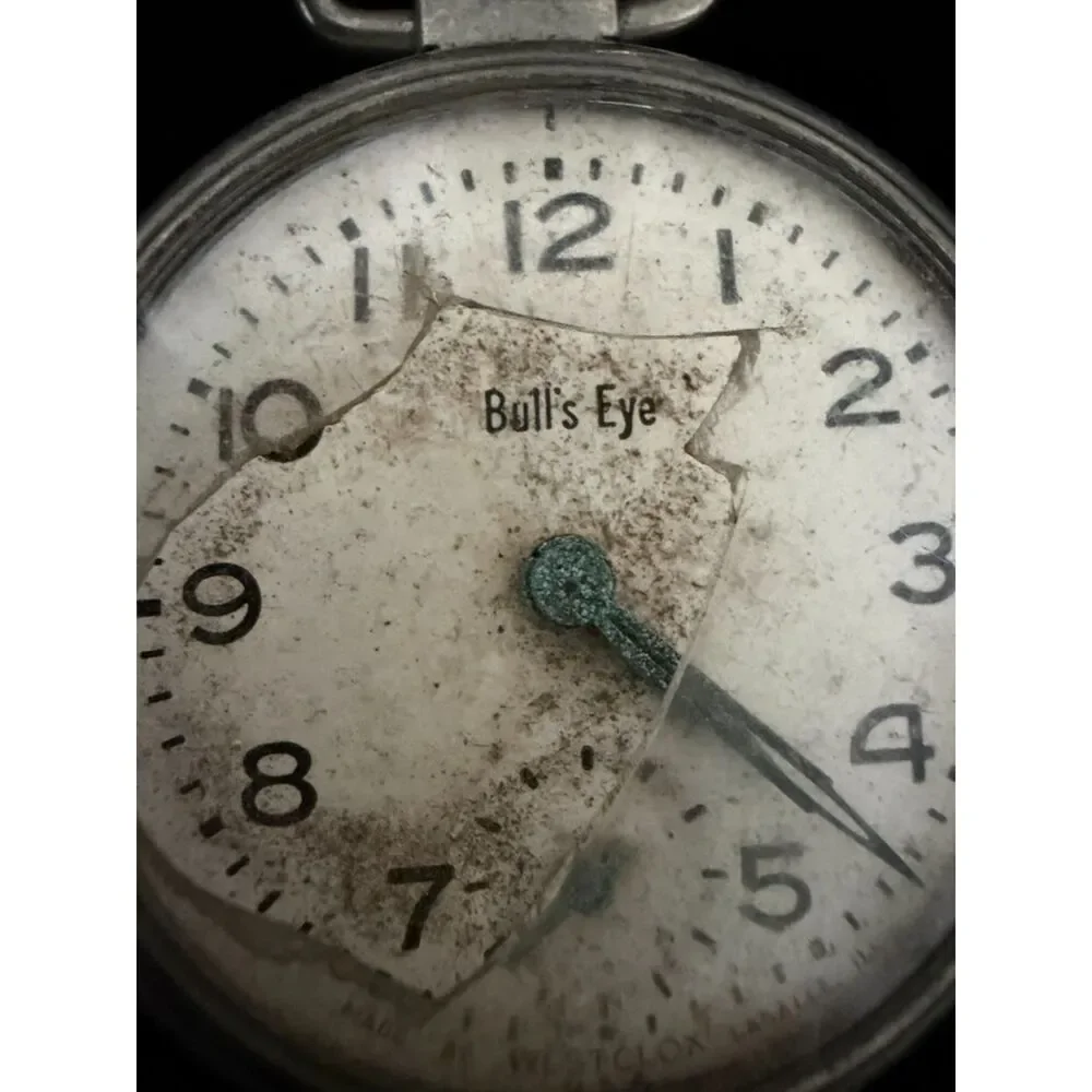 vt. westclox Bull's eye pocket watche with cracked crystal